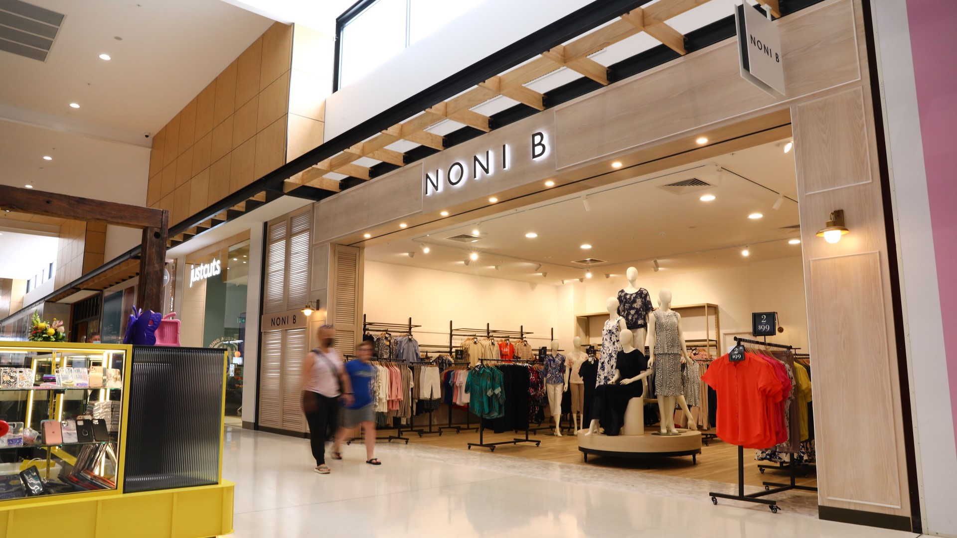 Port Adelaide Plaza Noni B Exterior