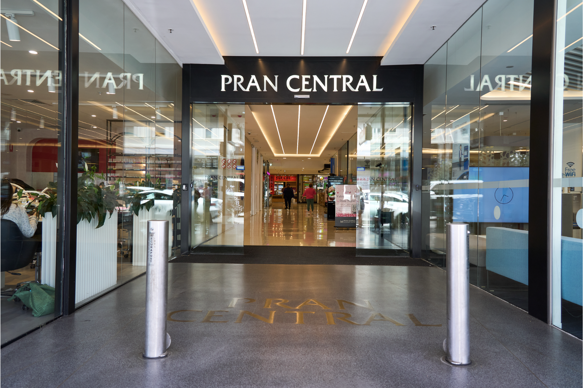 Entrance Pran Central 